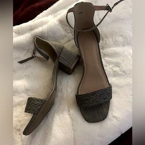Like New Women’s Maurice’s Strappy Sandals